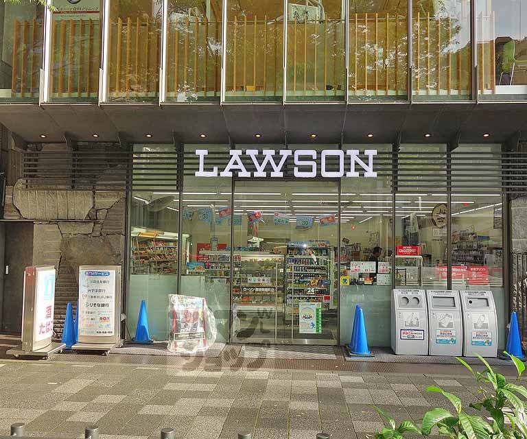 コンビニ　ローソン 御池笹屋町店（コンビニ）まで450m
