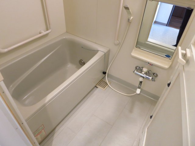 バス・シャワールーム　※同タイプのお部屋の写真を掲載しております。