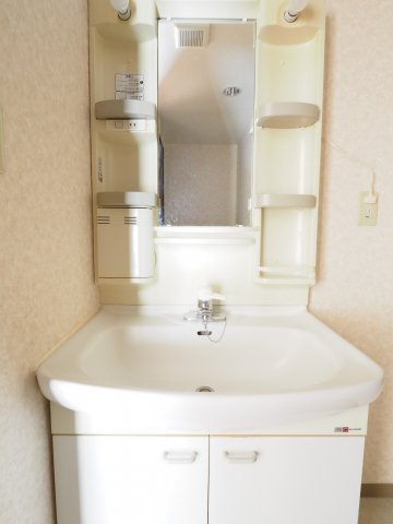 洗面設備　※同タイプのお部屋の写真を掲載しております。