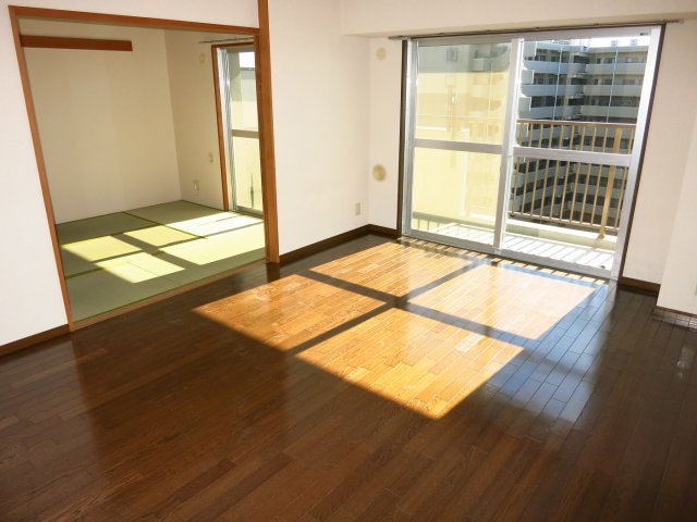 居室・リビング　※同タイプのお部屋の写真を掲載しております。