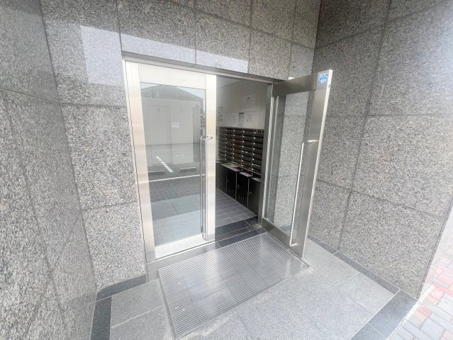 エントランス　綺麗なエントランスです。