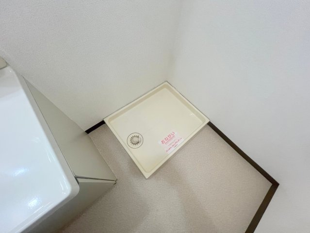 その他設備　嬉しい室内洗濯機置場。これで洗濯機も長持ちしますね。
