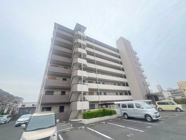 建物外観　綺麗な外観の素敵なお部屋があなたを待っています。
