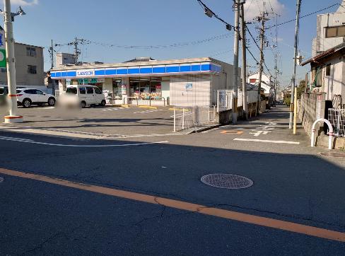 コンビニ　ローソン 東大阪横小路五丁目店（コンビニ）まで258m