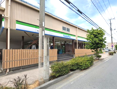 コンビニ　ファミリーマート 厚木岡田団地店（コンビニ）まで744m