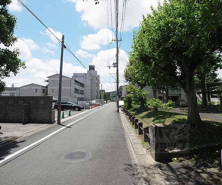 その他　前面道路です。