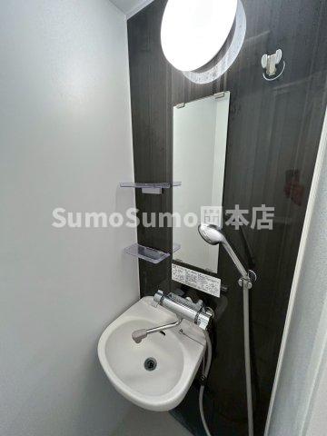 洗面設備　脱衣スペースもあります