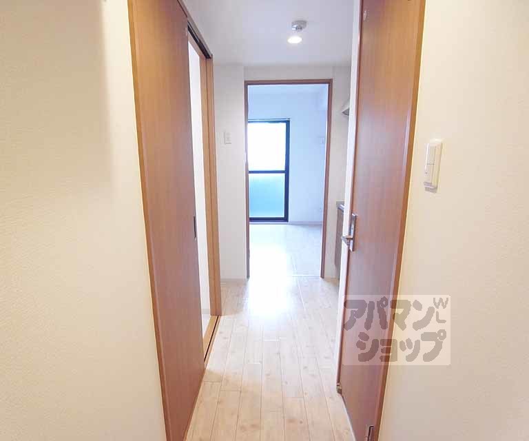 その他部屋・スペース　玄関からのお部屋への廊下です。
