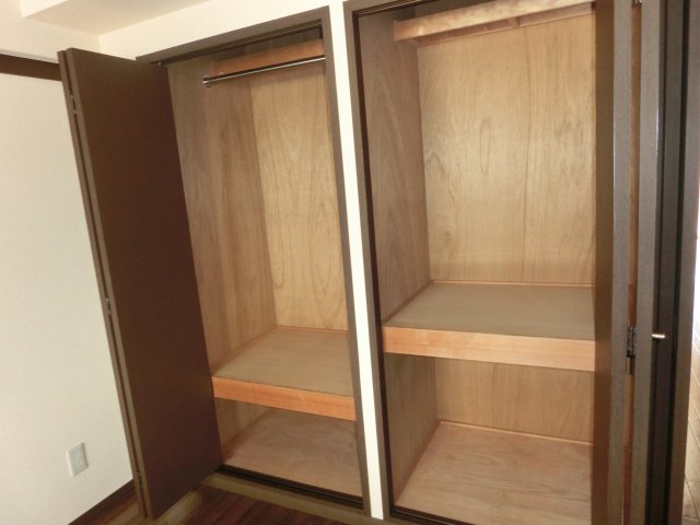 収納　※画像は同一間取りの別の部屋(406号室)のものになります。