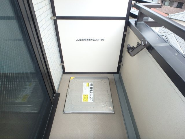 バルコニー　他のお部屋の参考写真となります。