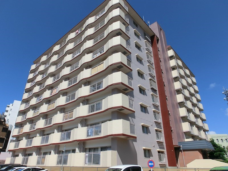 建物外観　日本住宅公団の民営特定マンションです