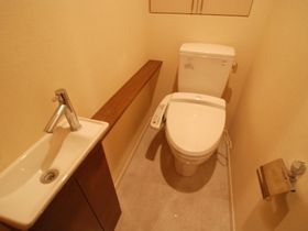 トイレ　落ち着いたトイレです