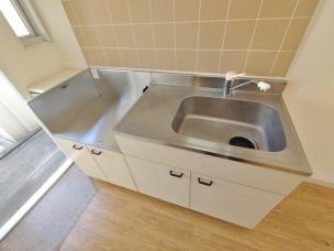 キッチン　ガスキッチン２口設置可で毎日の自炊にも♪