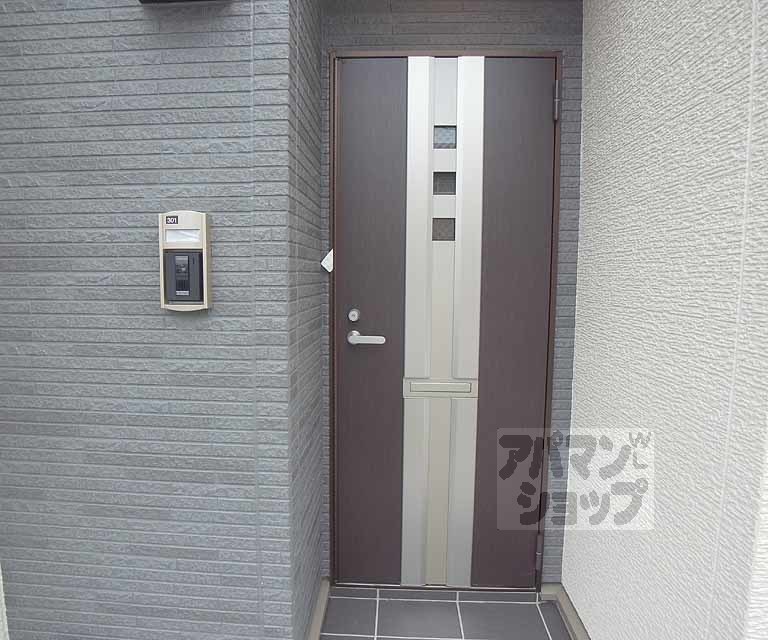 その他設備　玄関扉の写真です。