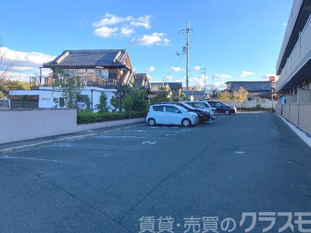 駐車場　敷地内駐車場