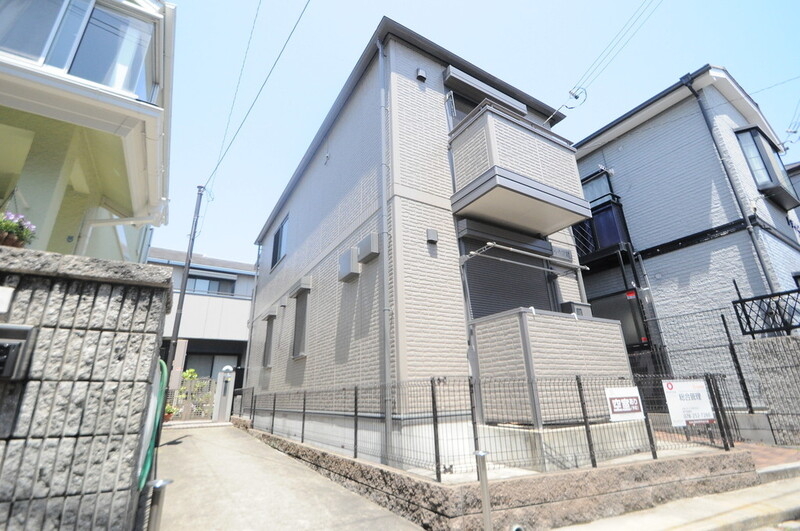 建物外観　キレイな外観で閑静な住宅地にあります