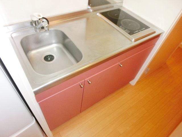 キッチン　IH2口コンロついてます