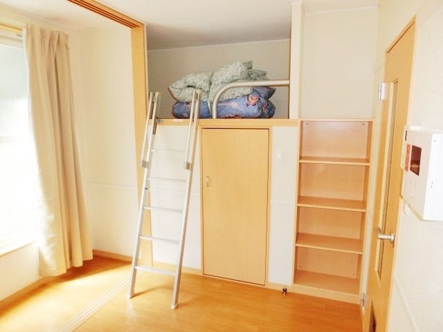 その他部屋・スペース　収納ベットになっておりスペースを有効活用出来ます