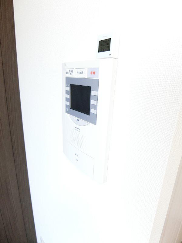 セキュリティ　モニター付きインターホン