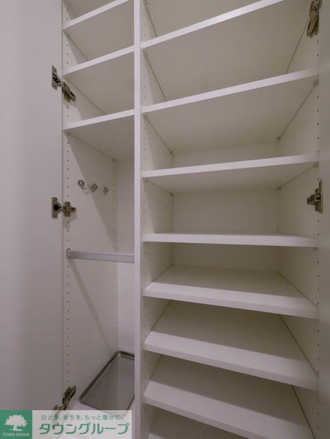 玄関　※写真は同タイプ住戸です。