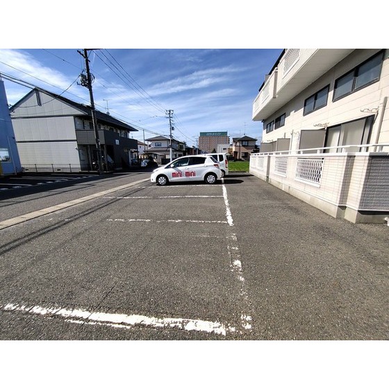 駐車場　１台込み無料！