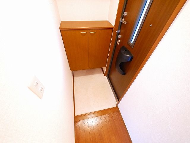 玄関　落ち着いた玄関です
