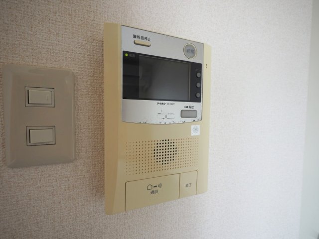 セキュリティ　モニター付きインターホンです