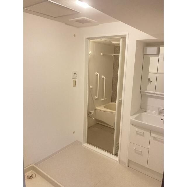 洗面設備　■多面鏡独立洗面台