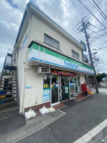 コンビニ　ファミリーマートアイダ八潮店（コンビニ）まで614m