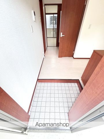 ＪＲ東海道本線 浜松駅 バス乗車時間：42分 最寄りバス停で下車 徒歩2分 2階建 築19年の玄関写真