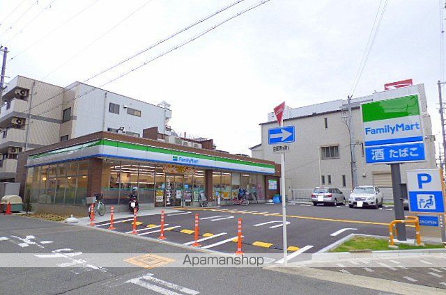 コンビニ　ファミリーマート（コンビニ）まで508m