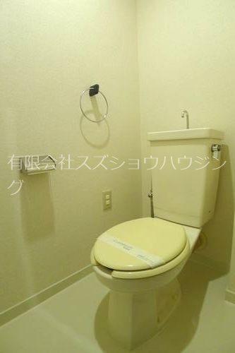 栄幸マンションのトイレ写真