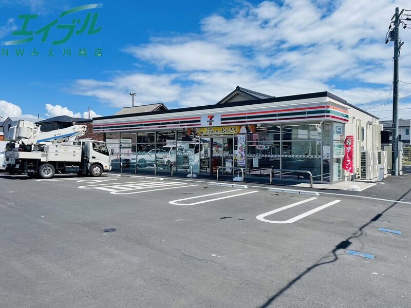 コンビニ　セブンイレブン四日市蒔田2丁目店（コンビニ）まで845m