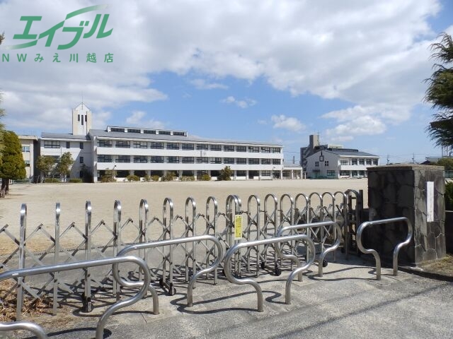中学校　四日市市立富洲原中学校（中学校）まで1526m
