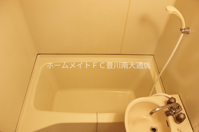 バス・シャワールーム　同型別部屋写真