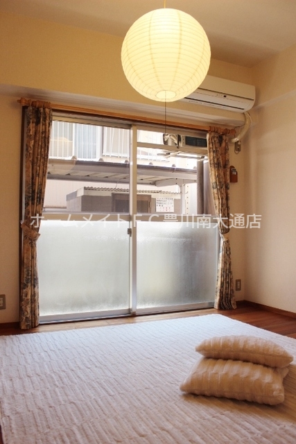 居室・リビング　同型別部屋写真
