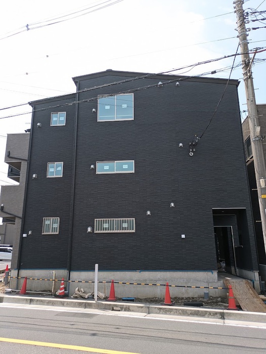 建物外観　建築中