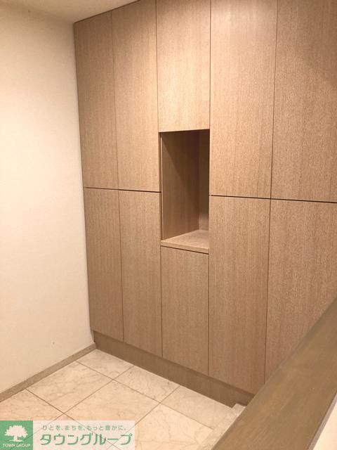 玄関　※写真は同タイプ住戸です。
