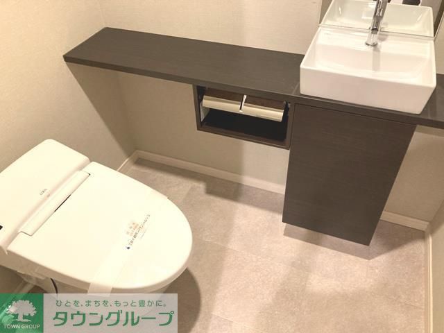 トイレ　※写真は同タイプ住戸です。