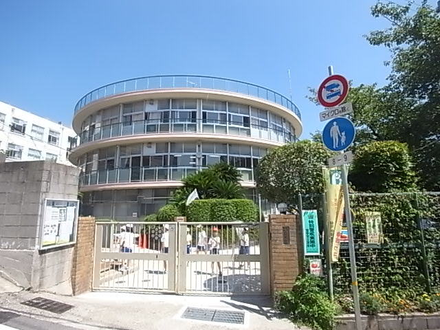 小学校　神戸市立美野丘小学校（小学校）まで1200m