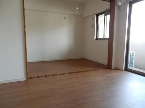 その他部屋・スペース　こちらは寝室にぴったりの洋室です