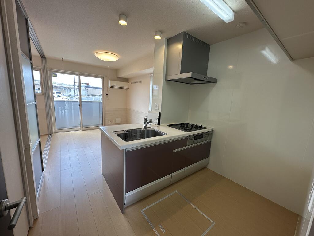 キッチン　写真は105号室のものです