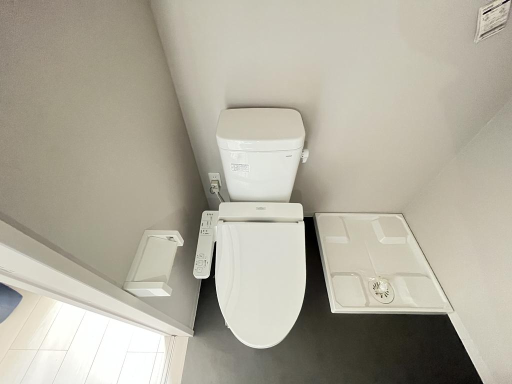 トイレ　※同施工会社参考写真