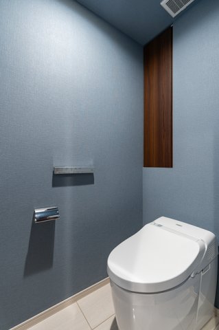 トイレ　※写真は同タイプ住戸です。