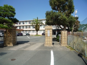 中学校　浜松市立八幡中学校（中学校）まで1100m