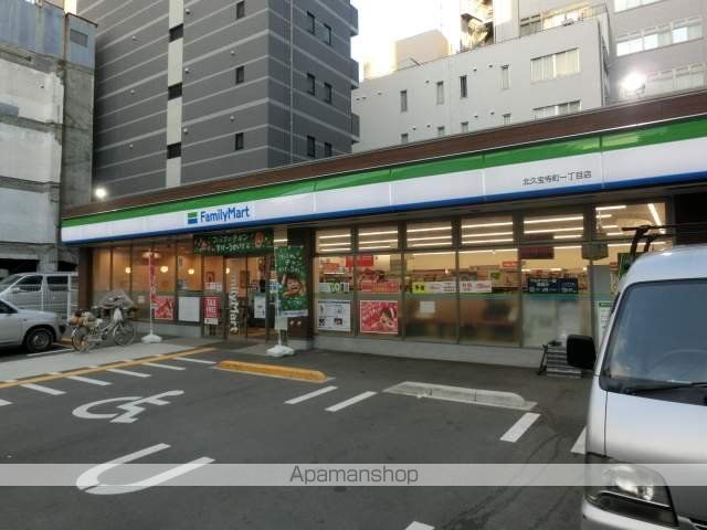 コンビニ　ファミリーマート北久宝寺町一丁目店（コンビニ）まで114m