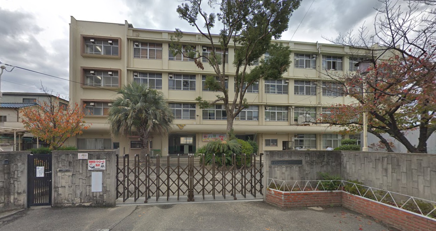 小学校　羽曳野市立恵我之荘小学校（小学校）まで844m