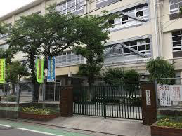 中学校　春日西中学校（中学校）まで811m
