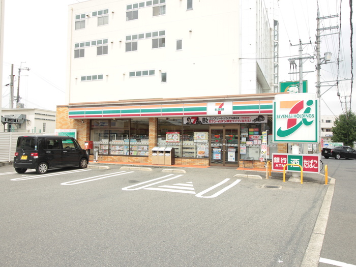 コンビニ　セブンイレブン（コンビニ）まで190m