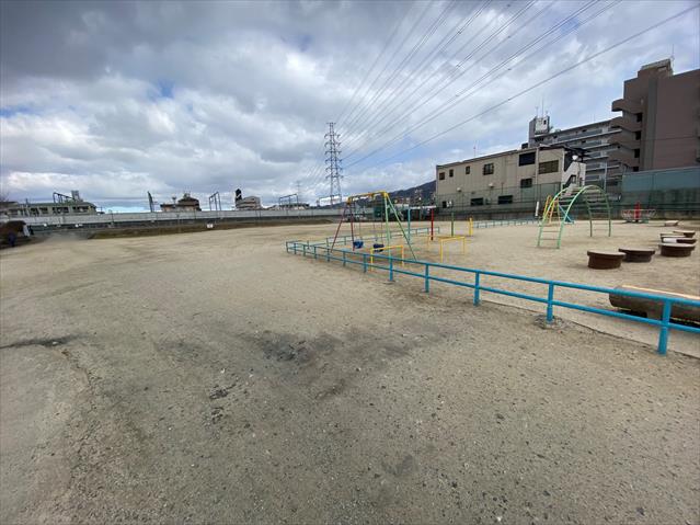 公園　公園（公園）まで724m